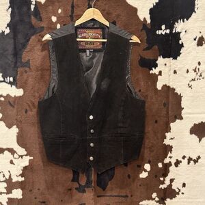 VTG G-III Global Identity Black Biker Western Leather Vest Size Large Snap Front